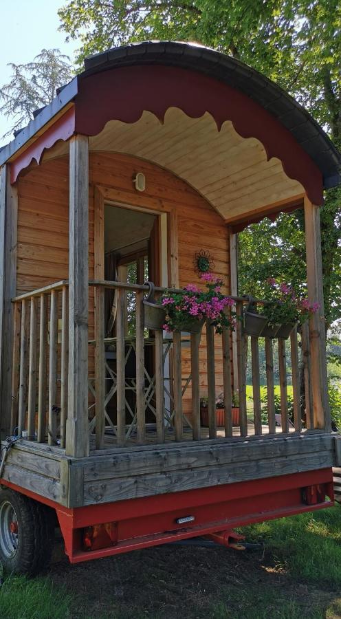 Roulotte La Pitchoune Bed & Breakfast Berdoues Exterior foto